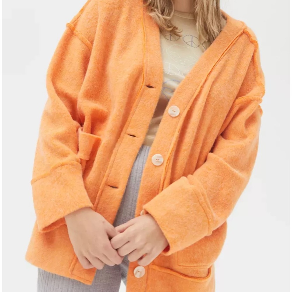 LOOKING FOR THIS CARDIGAN FROM URBAN OUTFITTERS